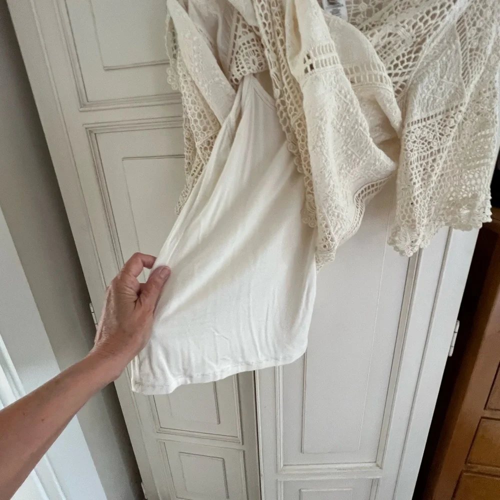 Ivory top - Picture 4 of 4